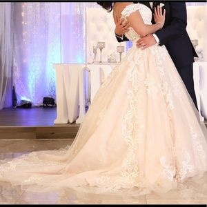 Ivory Laced Ball Gown Wedding Dress